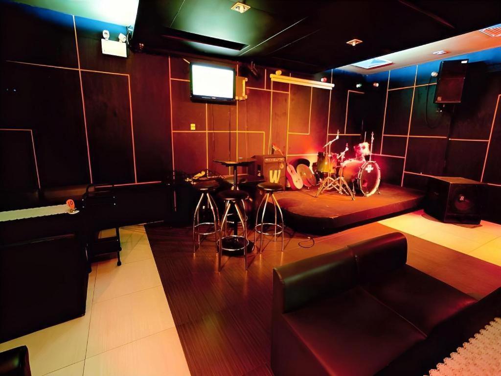 The Airport & Hotel 3*